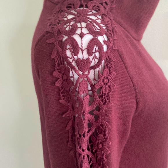 Anthropologie Deep Wine Colored Mock Neck Lace Detailed Sweater Size S - Picture 2 of 10